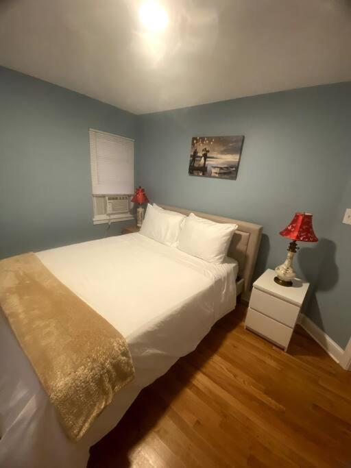 Cozy Boston Getaway Apartment! Free Parking Bagian luar foto